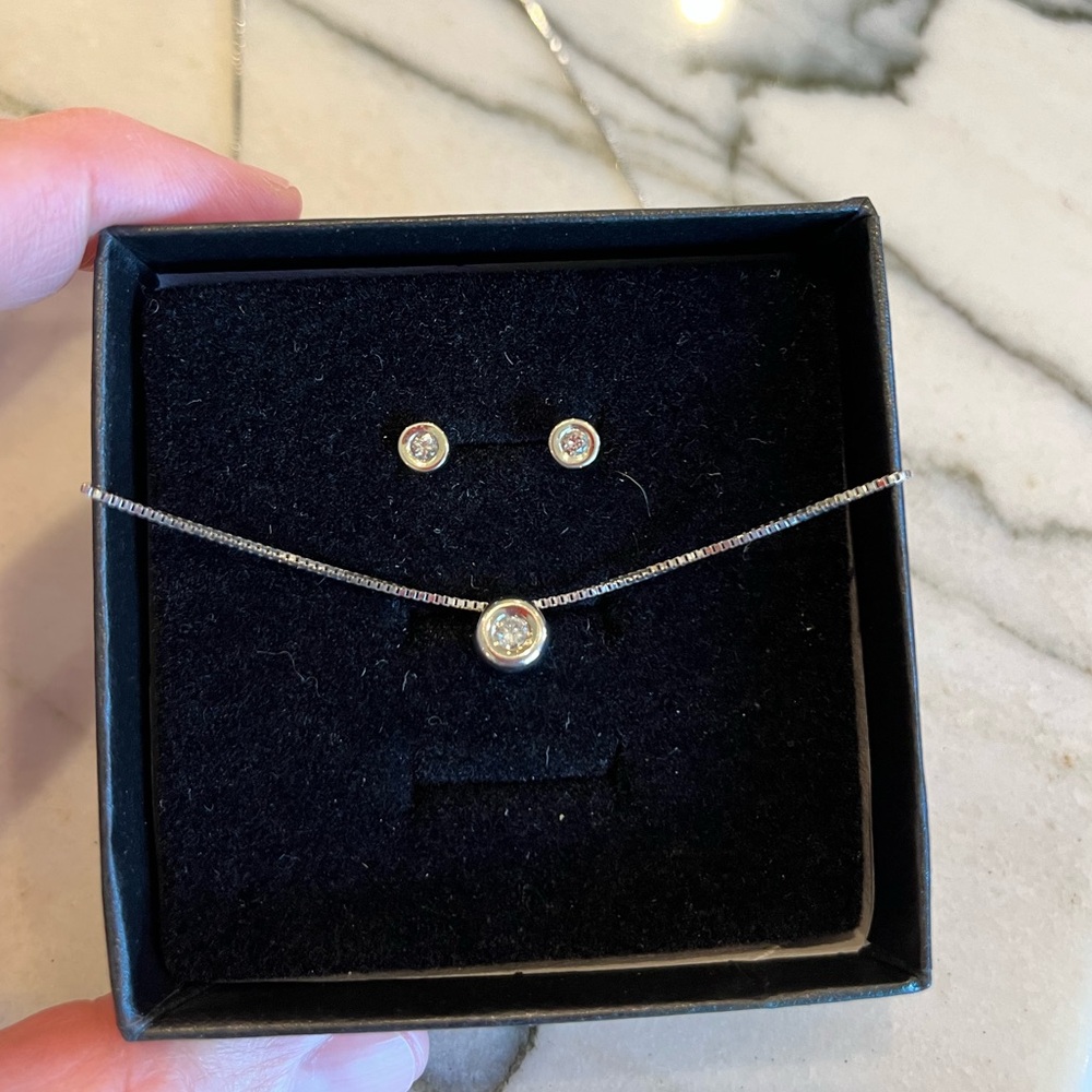 14K white gold diamond necklace and earrings
